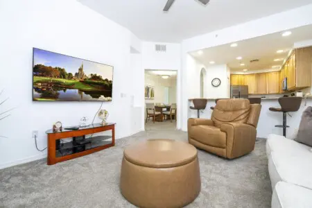 5b52c9a4c44a4a478866cf74c43f81b2 LargeOriginal.jpg