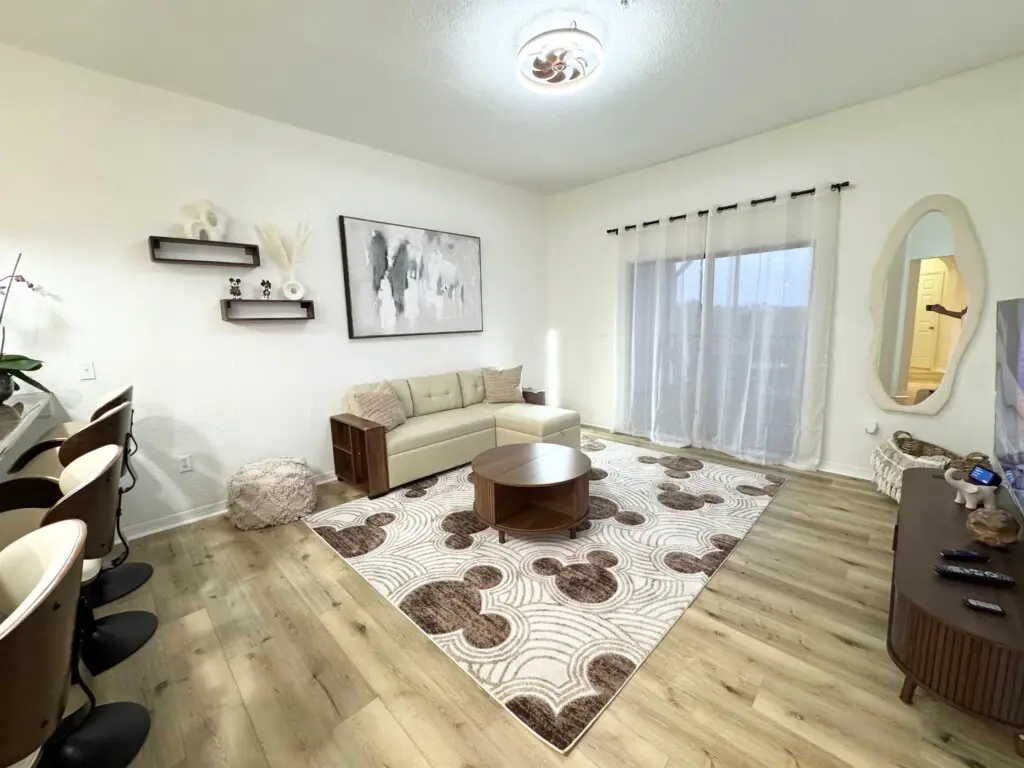 8e466c5760294909824b29debc199513 LargeOriginal.jpg