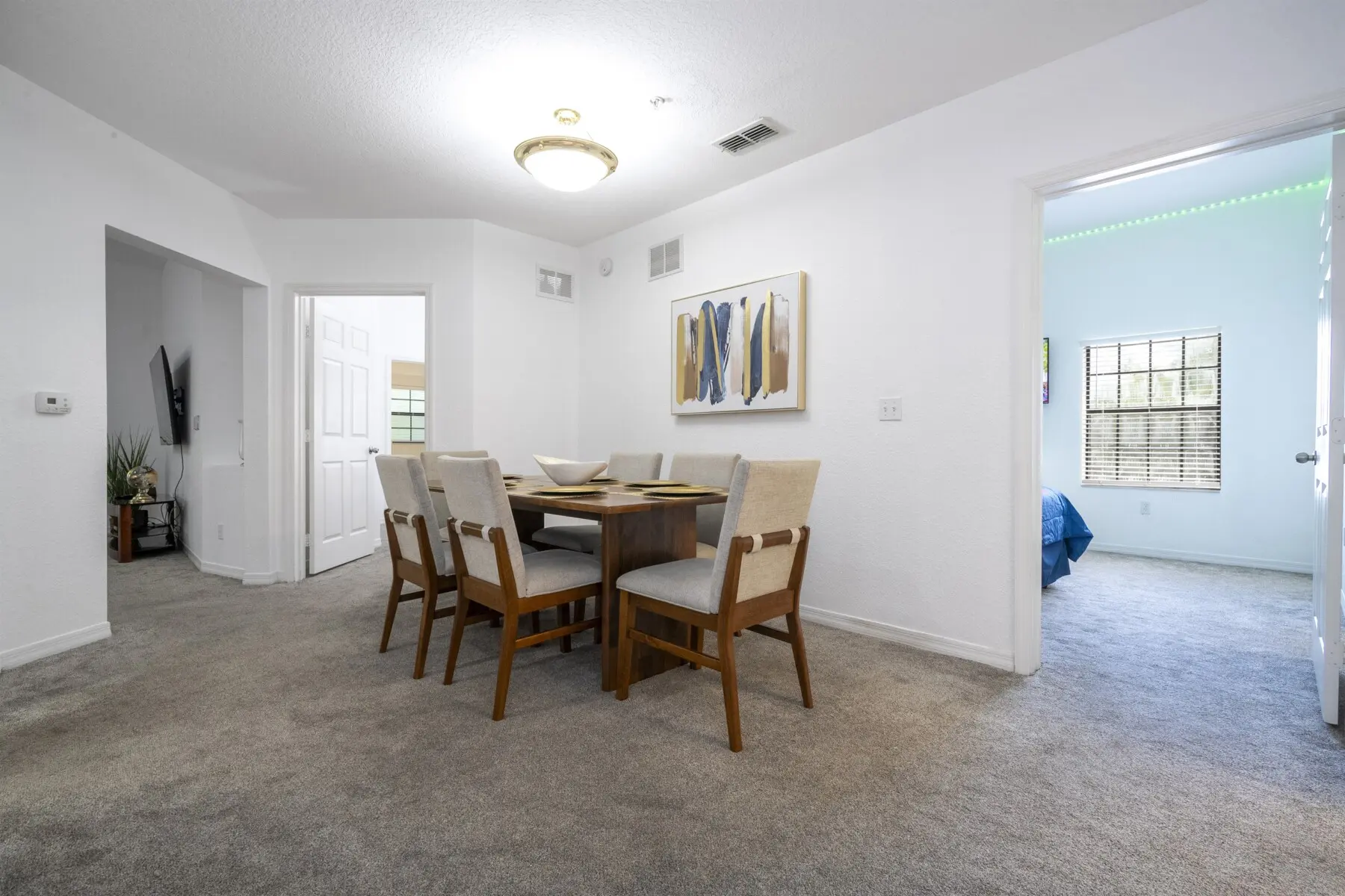 943f02682dc945c2b0f3617ef7cdbe6a LargeOriginal.jpg