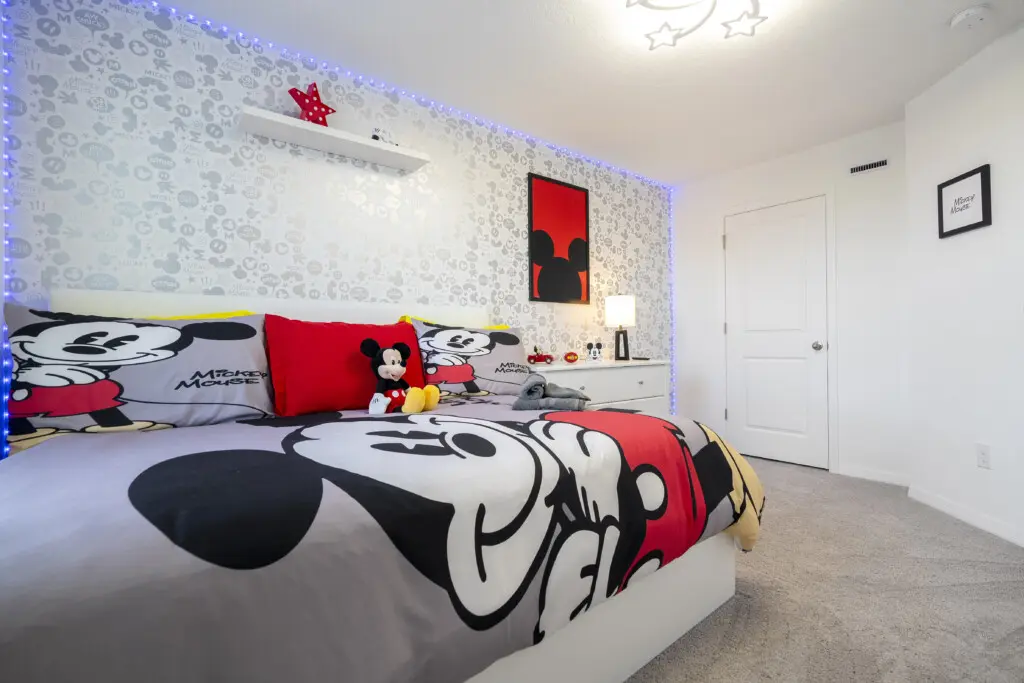 06 619 Longboat Dr festival 1071