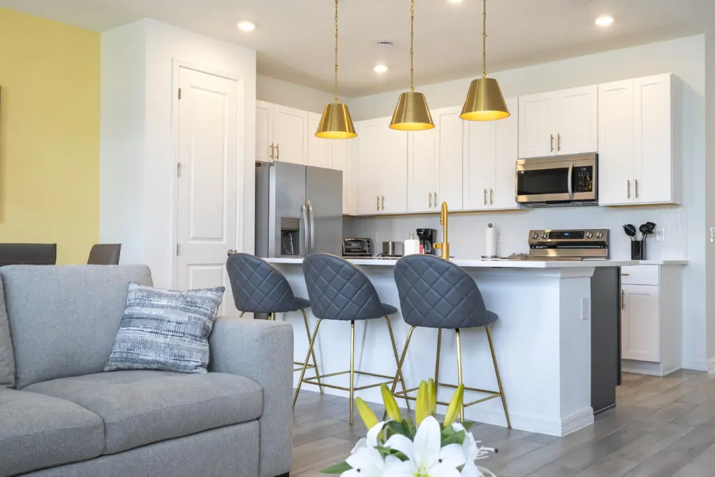 08 694 Longboat Dr ENCLAVE FESTIVAL 1040