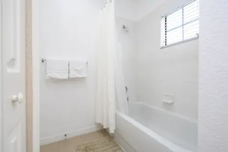 0ccf76b636d846999a1ec6df0a9f5abf LargeOriginal.jpg