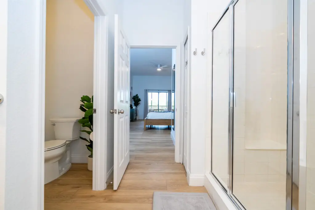 1d0ee3815e5e4c45823ea69e7bb630e2 LargeOriginal.jpg