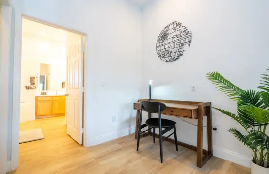 1f197d7c40ad49be914e2982ee9d2c3e LargeOriginal.jpg