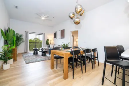 2583f7d077564b7fa405e61e32e2ca66 LargeOriginal.jpg