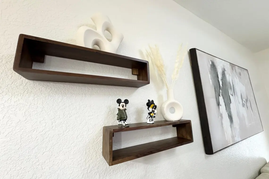 26ed167b30434b3bbadb7c8d73008c01 LargeOriginal.jpg