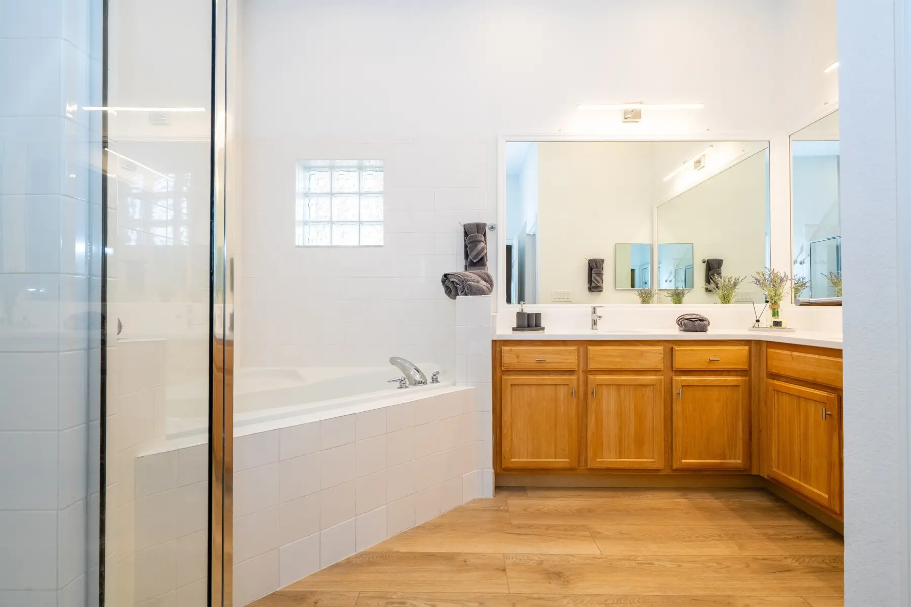 4948f9b11d7a4747a9a0ffc1481109f0 LargeOriginal.jpg