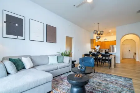 4c0eef8211874b40bda0eb9c5f8af828 LargeOriginal.jpg