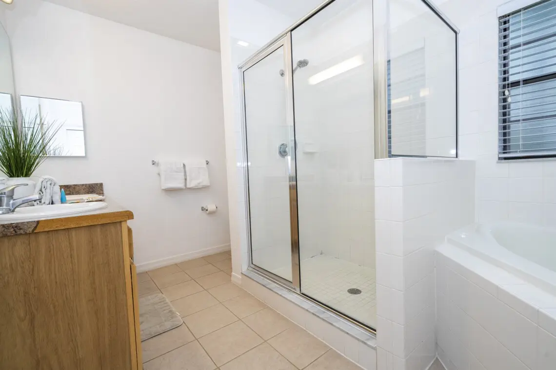 68f09a2d0aa94c5d84cc944db5c63b0d LargeOriginal.jpg