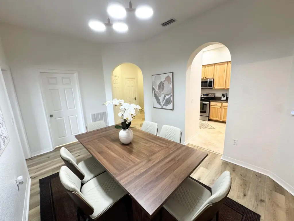 8938ac1ef4094bc79476d8a1a701ec30 LargeOriginal.jpg