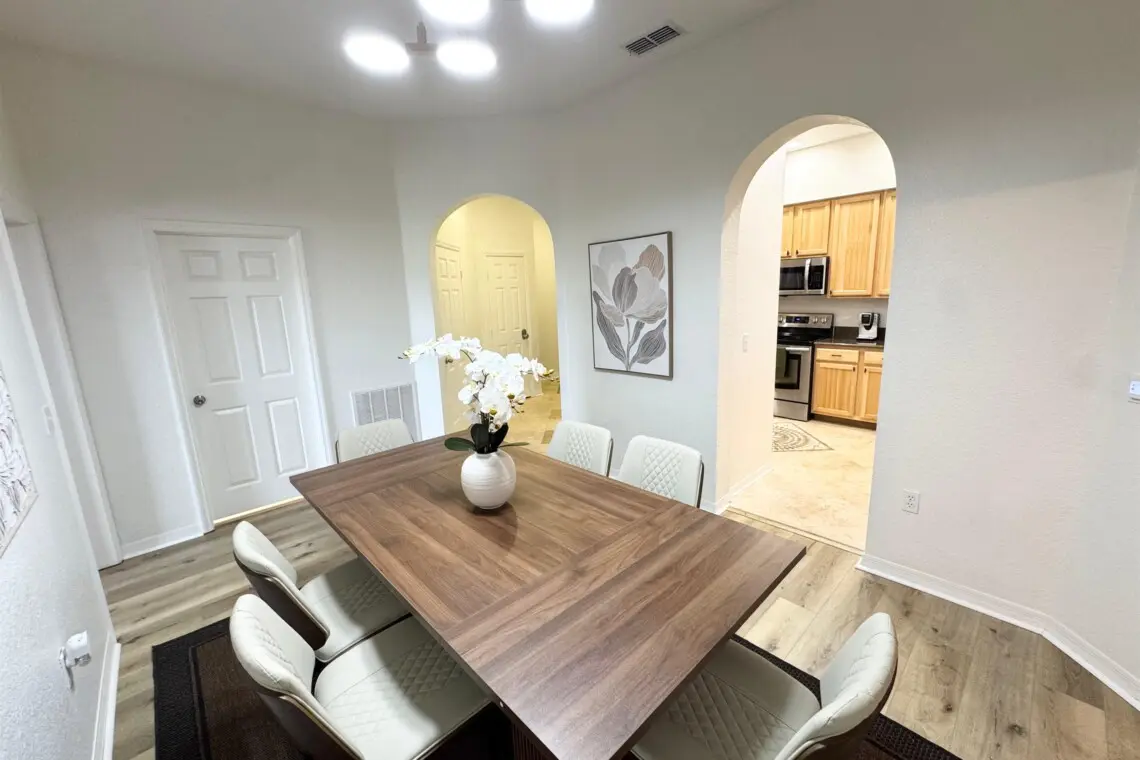 8938ac1ef4094bc79476d8a1a701ec30 LargeOriginal.jpg