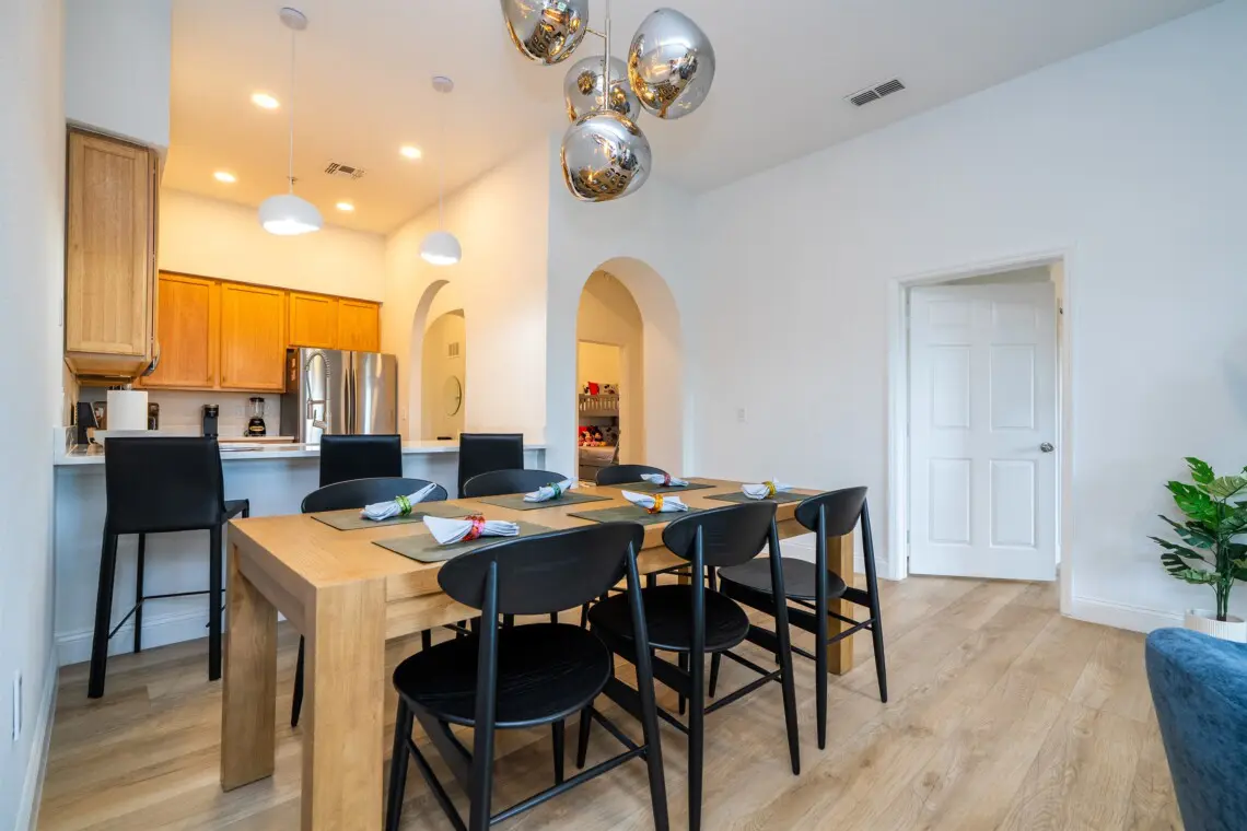 a23d8ef2270f4e1792e839b72a558a15 LargeOriginal.jpg