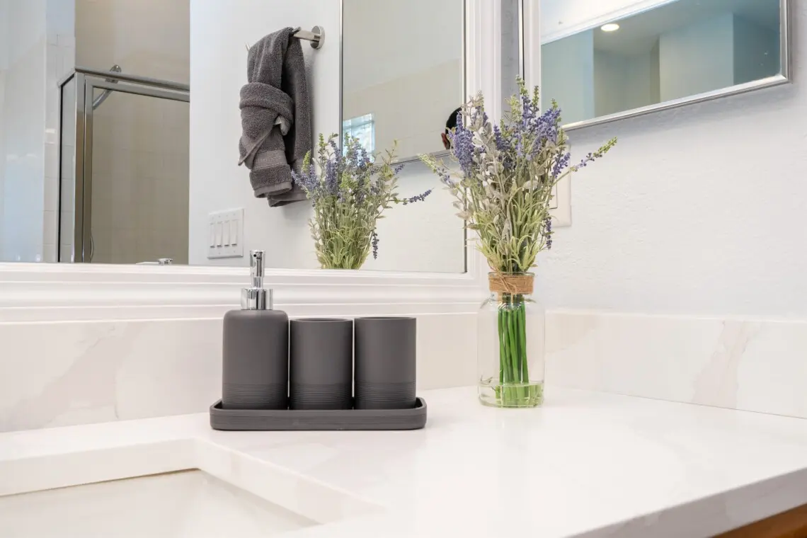 bebaf120d6944c3785edc1228fe51db0 LargeOriginal.jpg