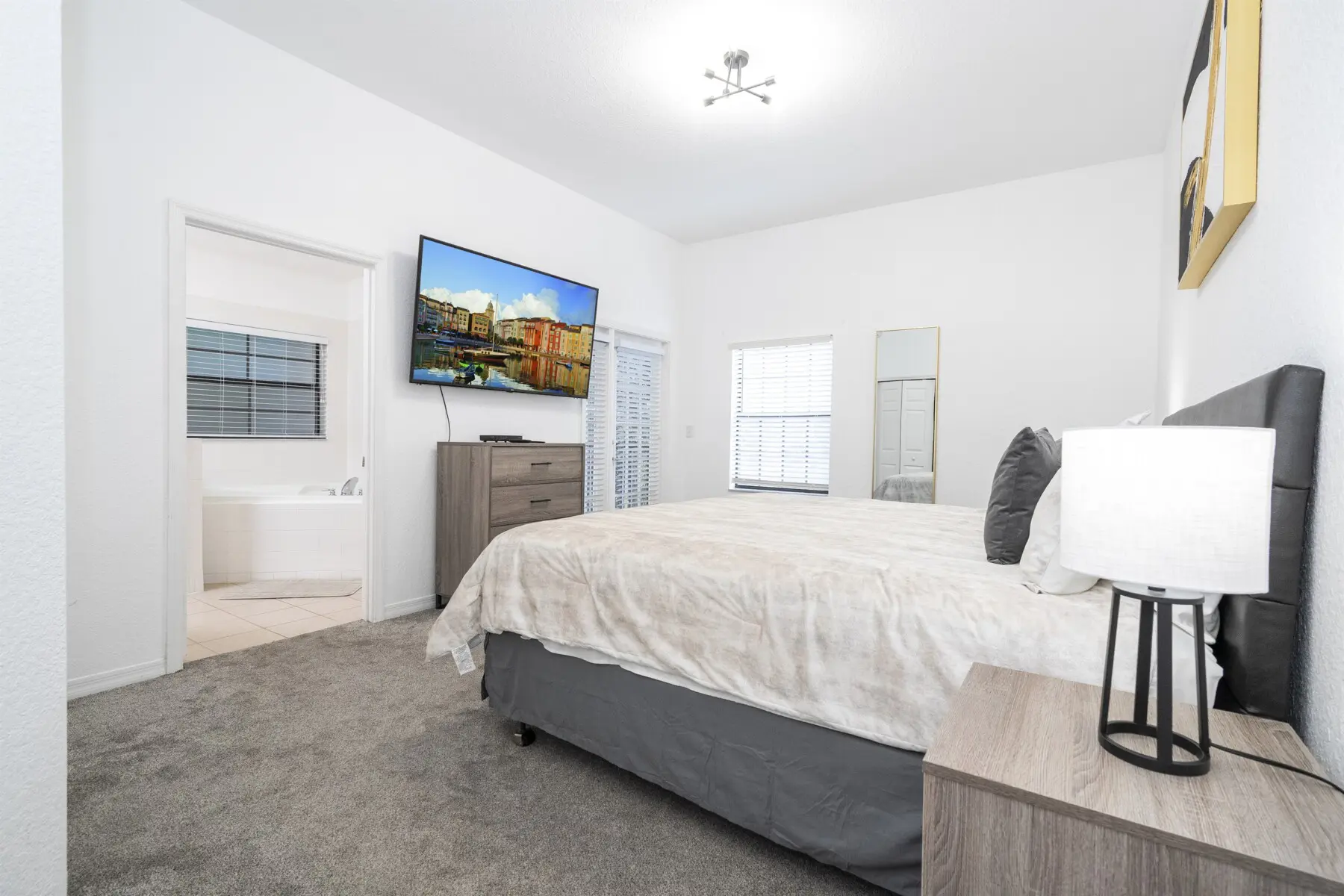 d7f50ce9c6fd43469e2e95c2b70ab3f5 LargeOriginal.jpg